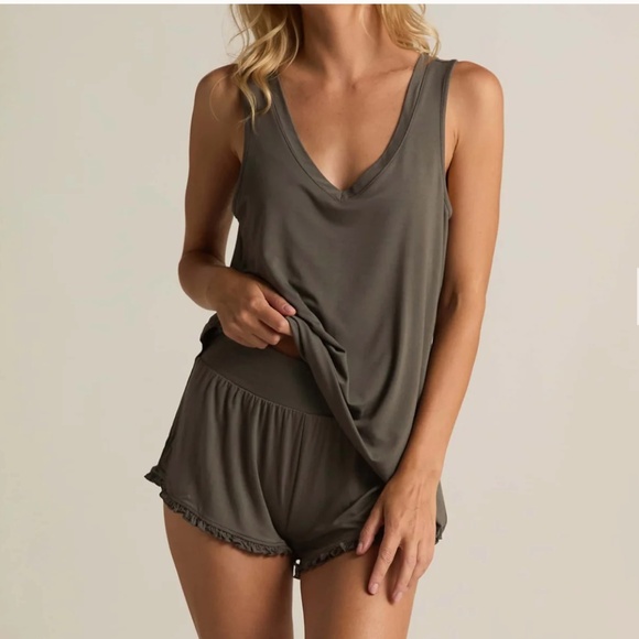 FACEPLANT Bamboo Ruffle shorts and DOUBLE-V pajama tank Lounge Wear. #494 - Picture 11 of 16